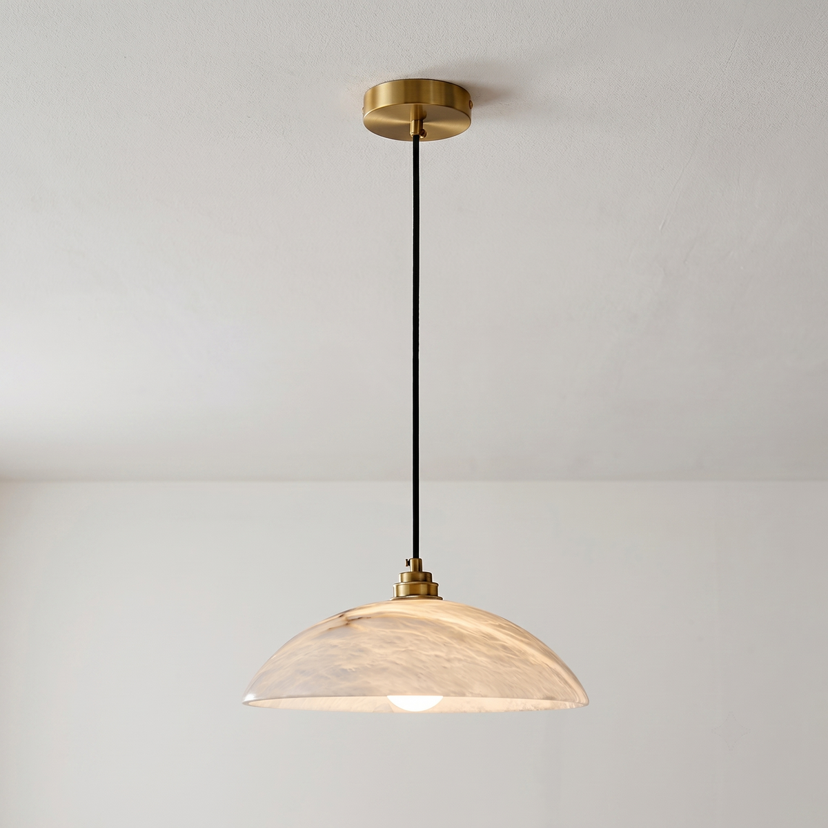 Suspension | Arnaldo